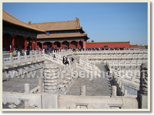 Beijing Xian Chongqing Yangtze River Yichang Shanghai 11 Day Tour